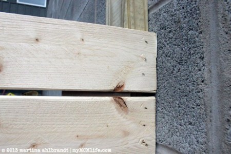 DIY: Modern Wood Fence and Gate (Courtyard Edition) - myMCMlife.com