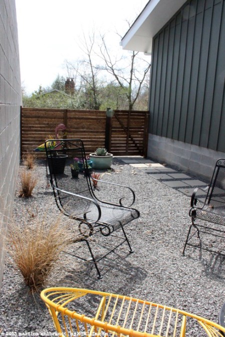 DIY: Modern Wood Fence and Gate (Courtyard Edition) - myMCMlife.com